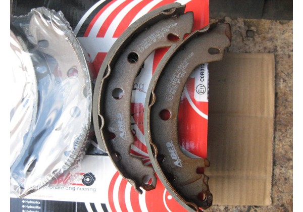 колодки гальмові задні Renault Scenic, Megane, II, III, 7701207268, 7701204835, 7701207266